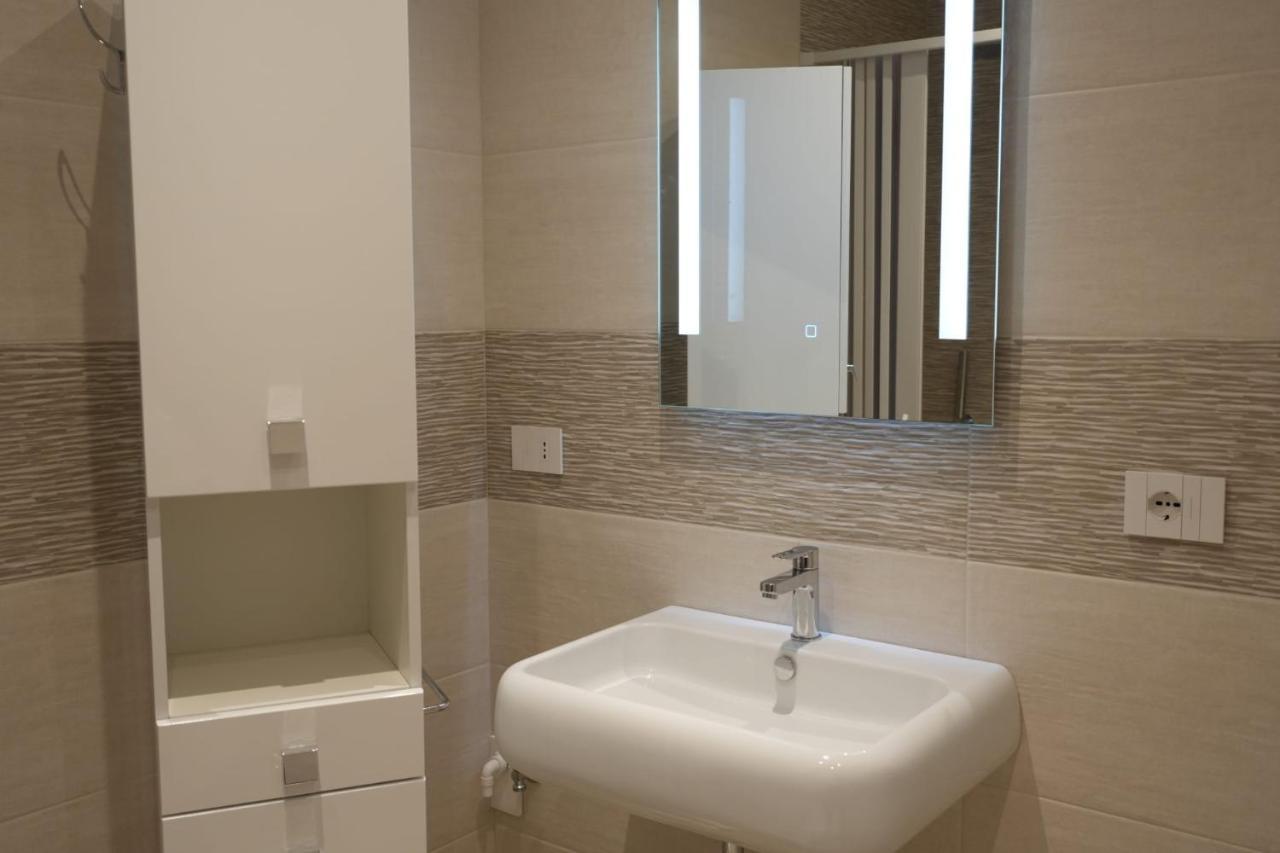 Homega - City Center New Apartment 巴里 外观 照片